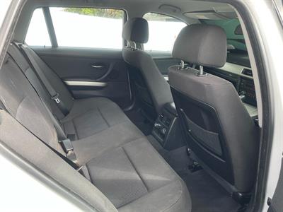 2010 BMW 320i - Thumbnail