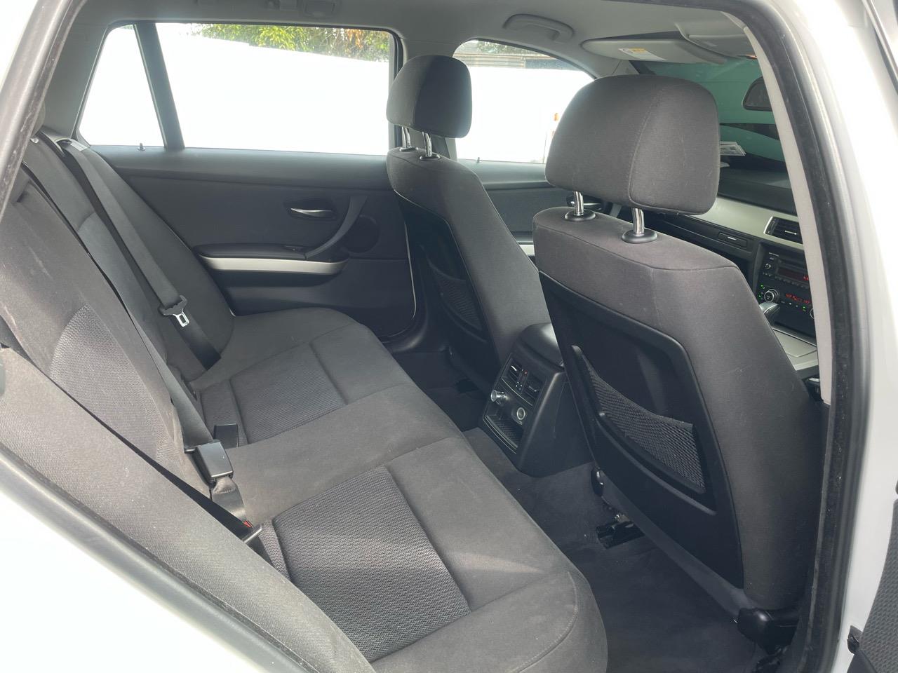 2010 BMW 320i