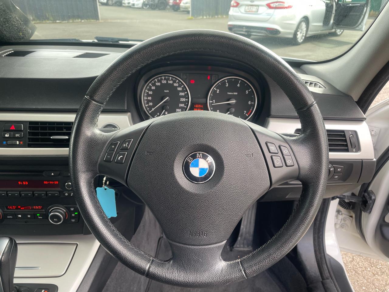2010 BMW 320i