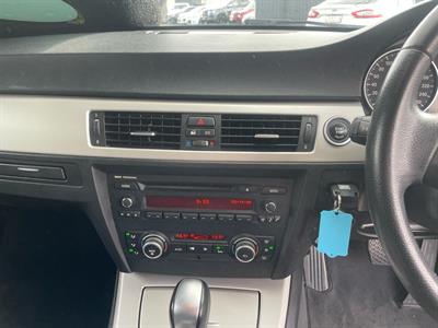 2010 BMW 320i - Thumbnail