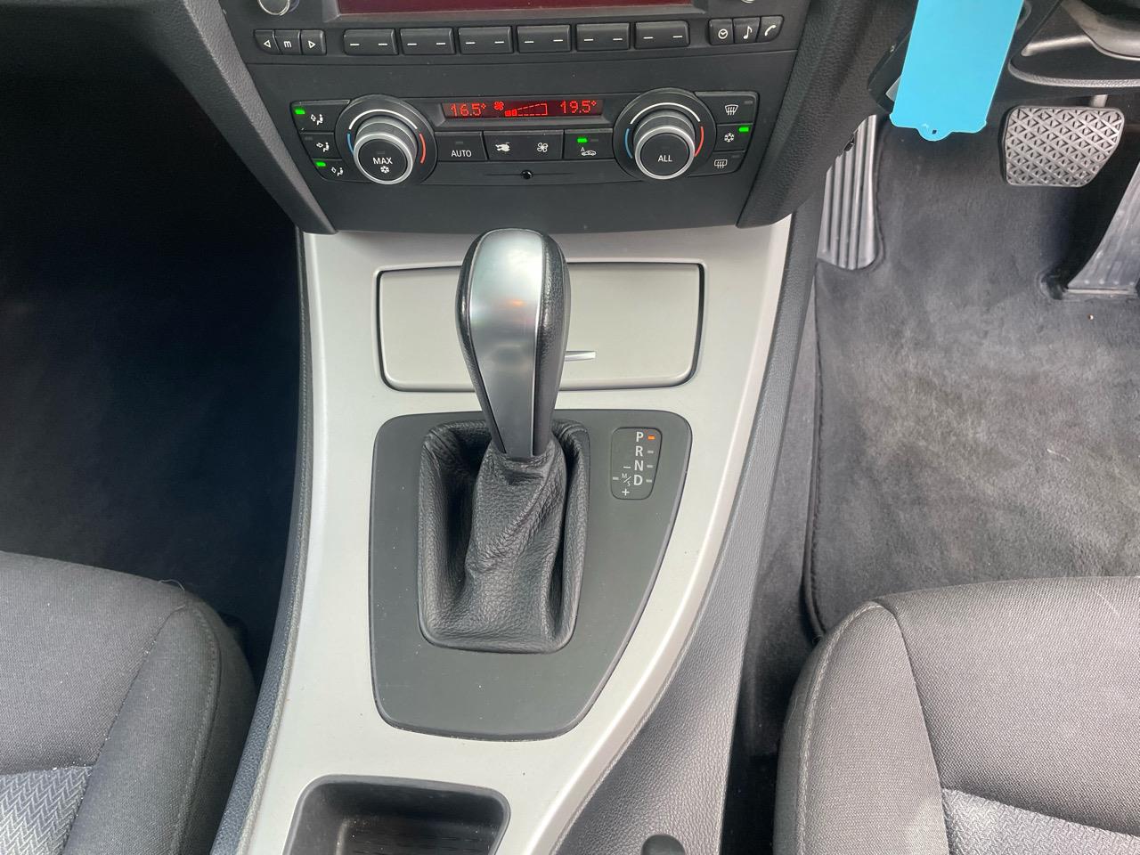 2010 BMW 320i