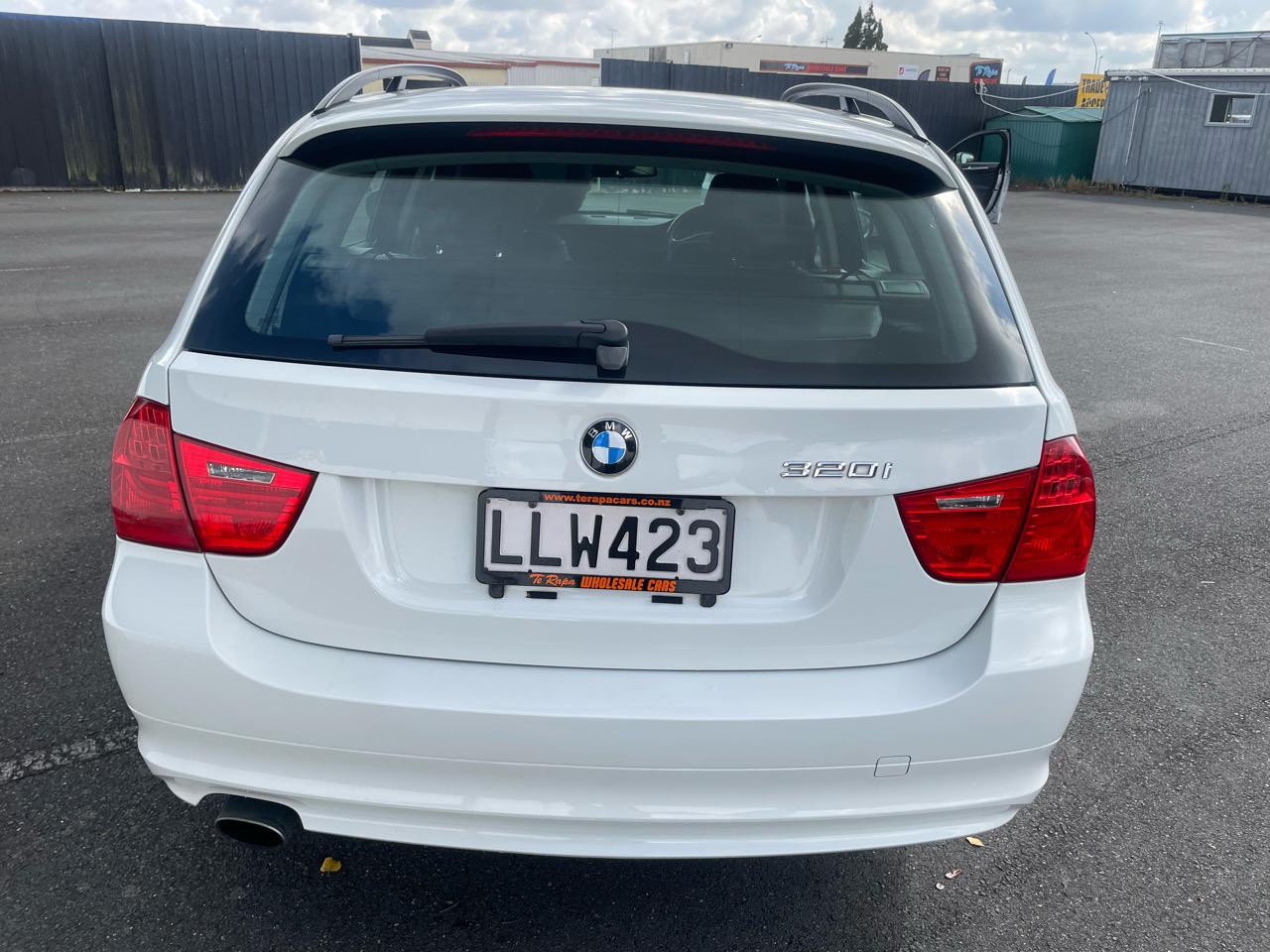 2010 BMW 320i