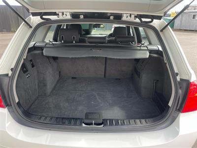 2010 BMW 320i - Thumbnail