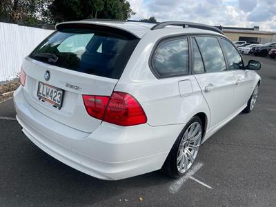 2010 BMW 320i - Thumbnail