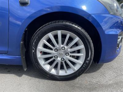 2014 Suzuki Swift - Thumbnail