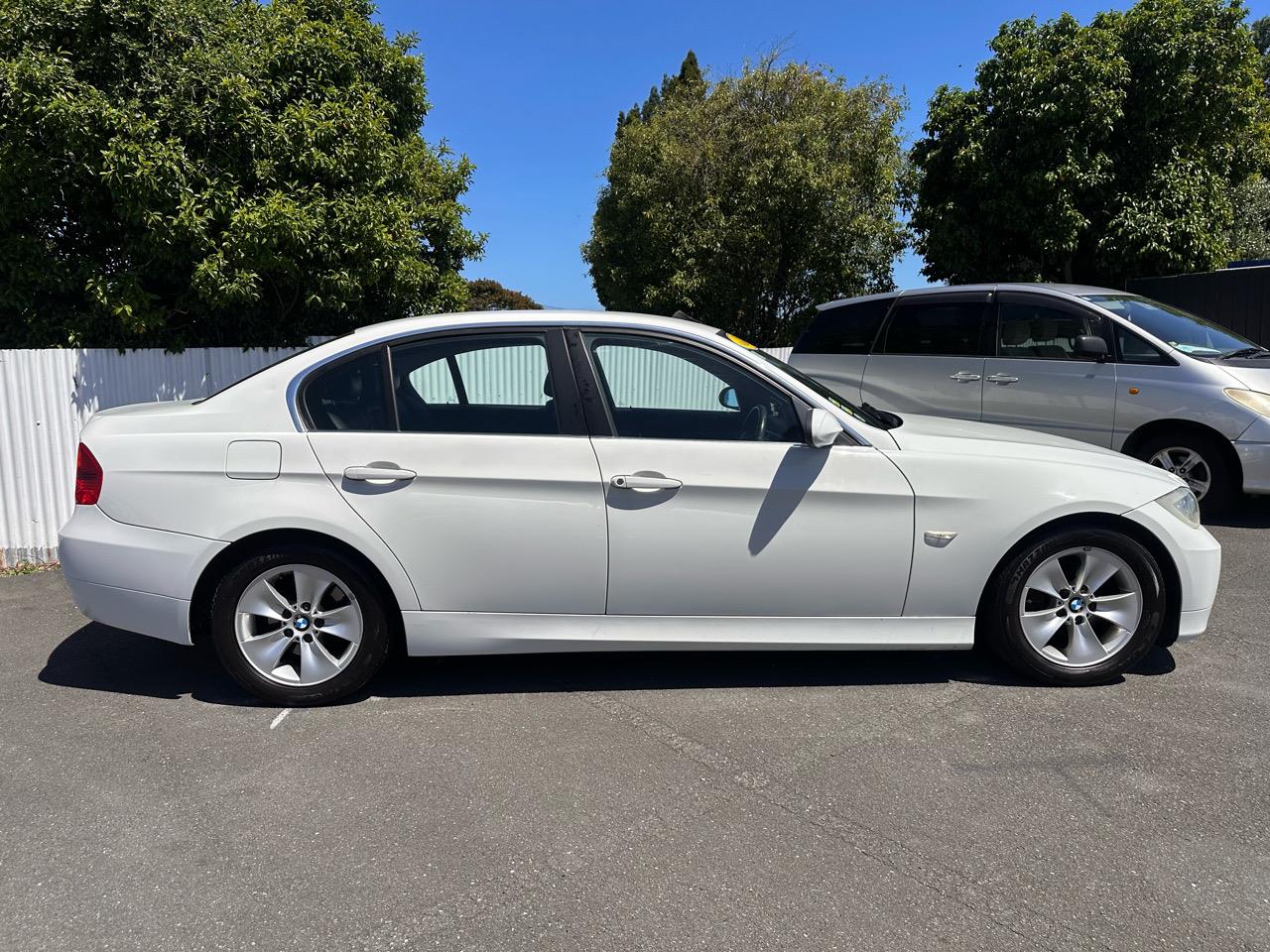 2008 BMW 323i