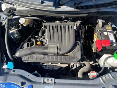 2014 Suzuki Swift - Thumbnail