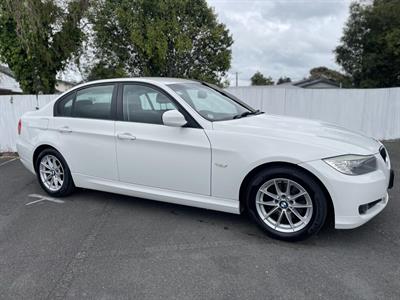 2010 BMW 320i - Thumbnail