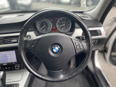 2010 BMW 320i - Thumbnail