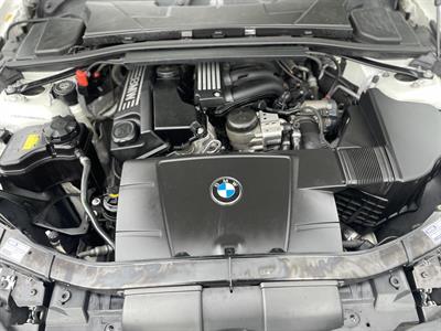 2010 BMW 320i - Thumbnail