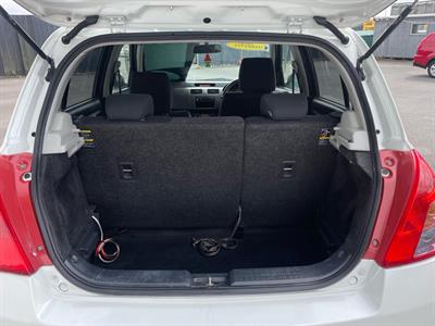 2009 Suzuki Swift - Thumbnail