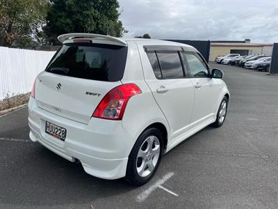 2009 Suzuki Swift - Thumbnail