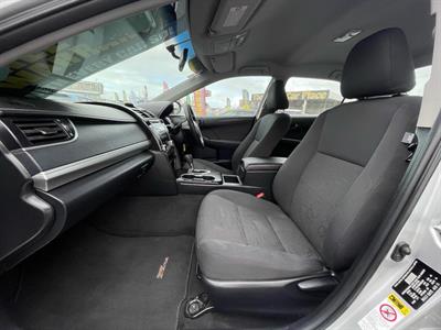 2013 Toyota Camry - Thumbnail