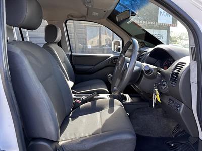 2011 Nissan NAVARA - Thumbnail