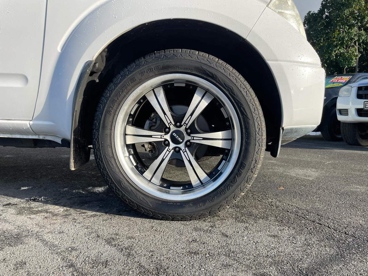 2011 Nissan NAVARA