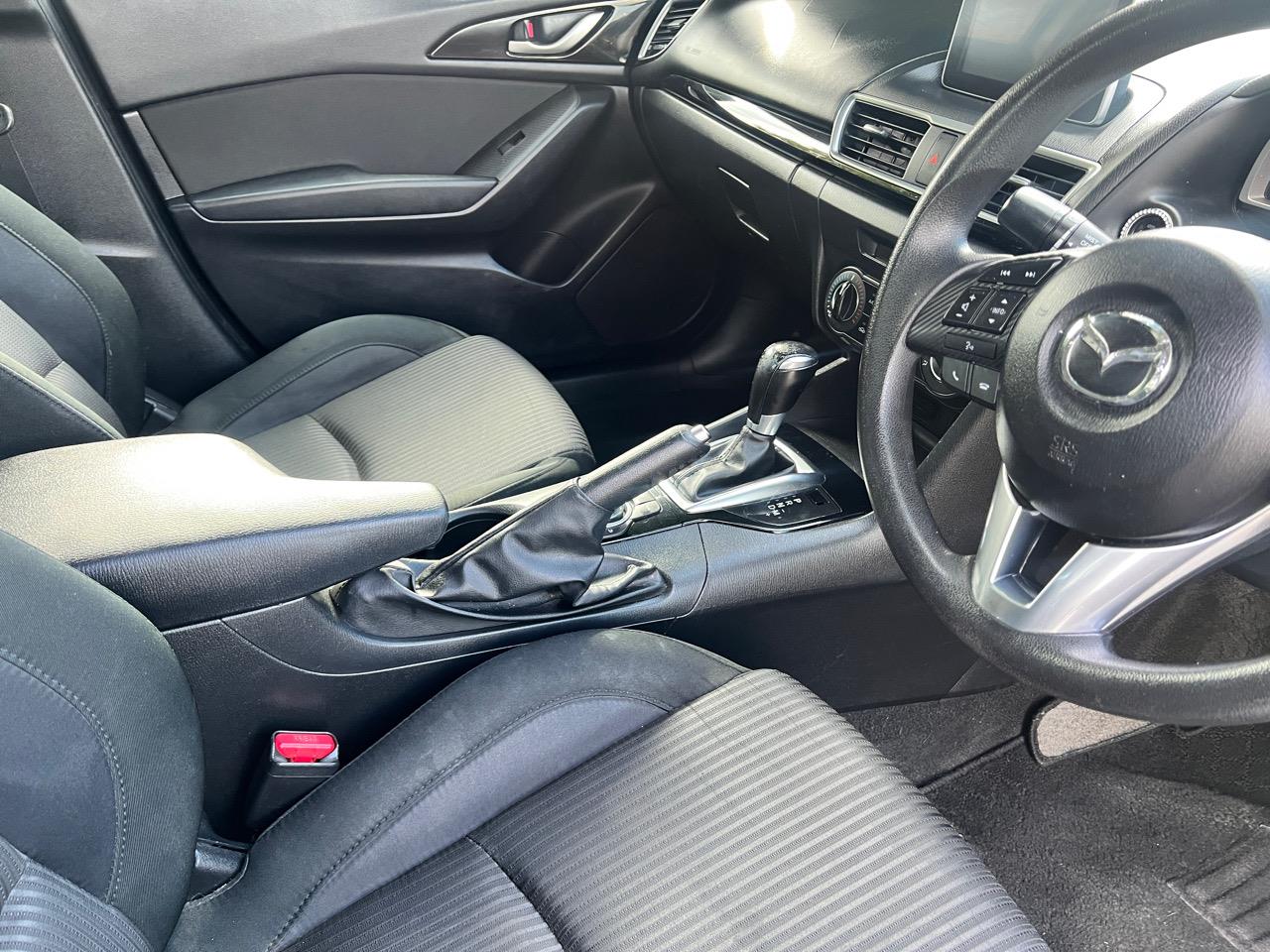 2013 Mazda Axela