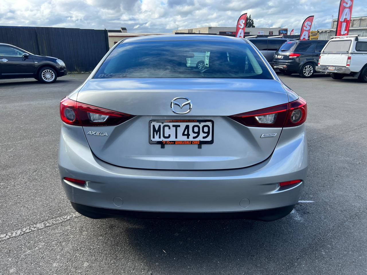 2013 Mazda Axela