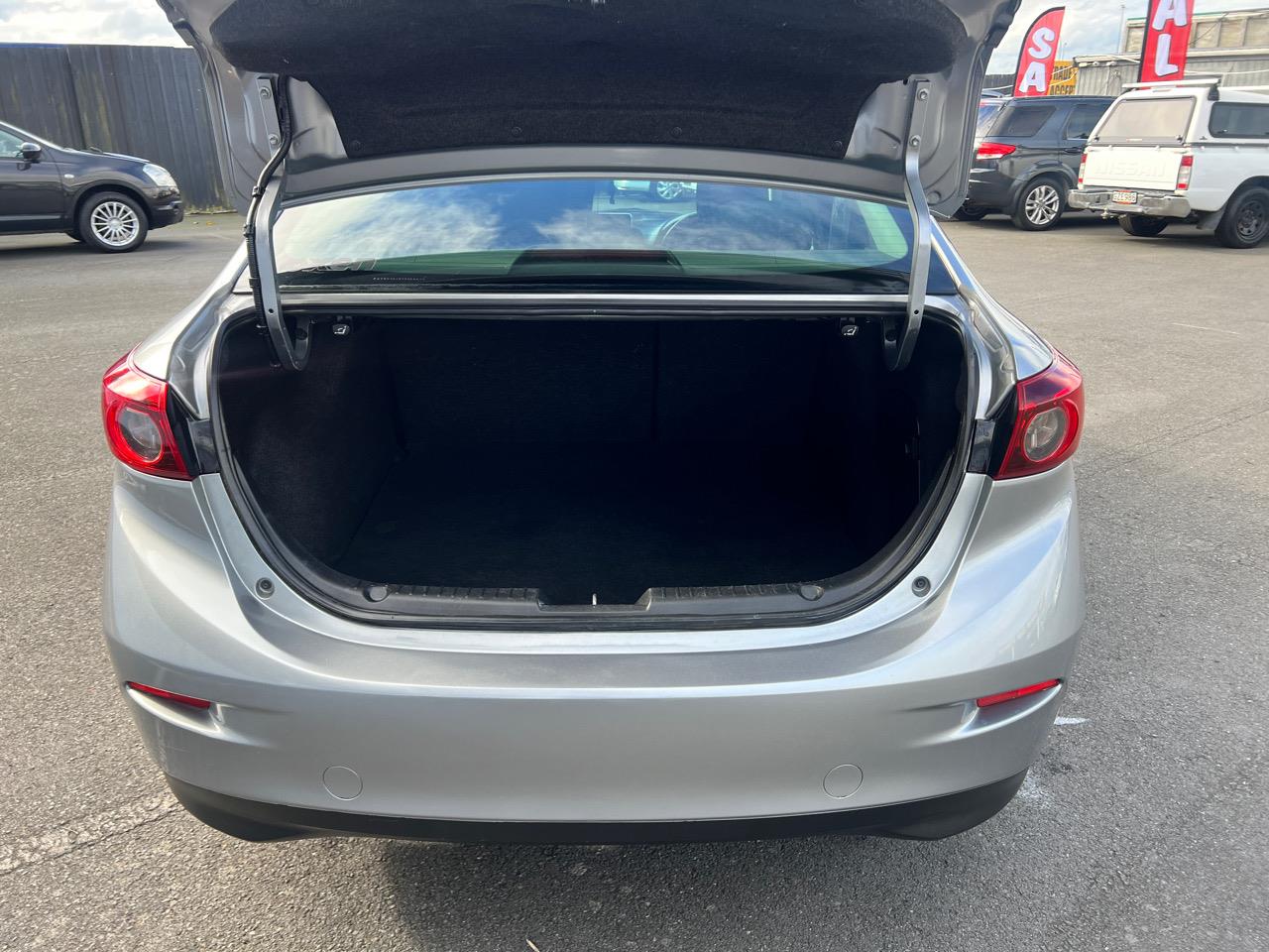 2013 Mazda Axela