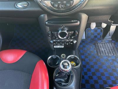 2011 BMW MINI - Thumbnail