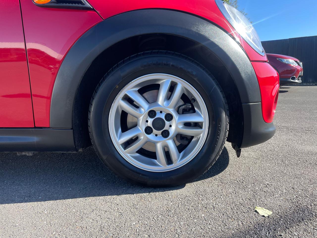 2011 BMW MINI