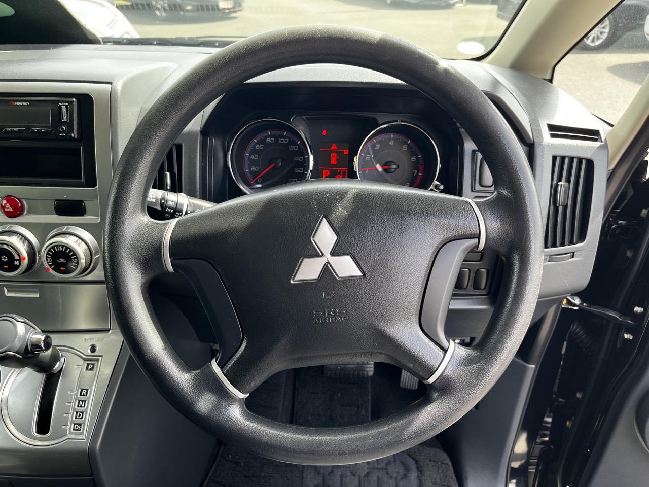 2009 Mitsubishi DELICA