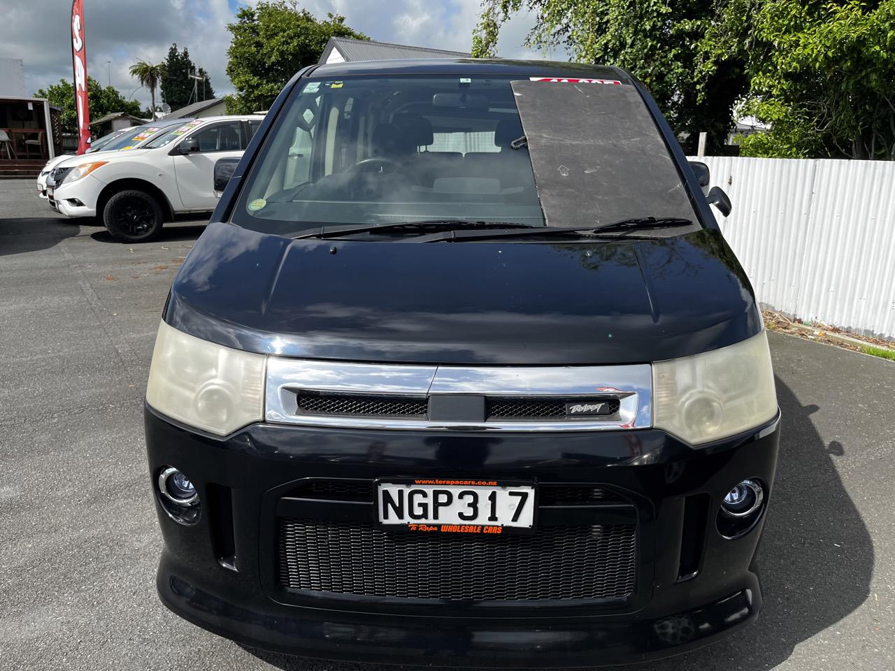 2009 Mitsubishi DELICA