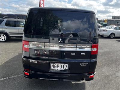 2009 Mitsubishi DELICA - Thumbnail