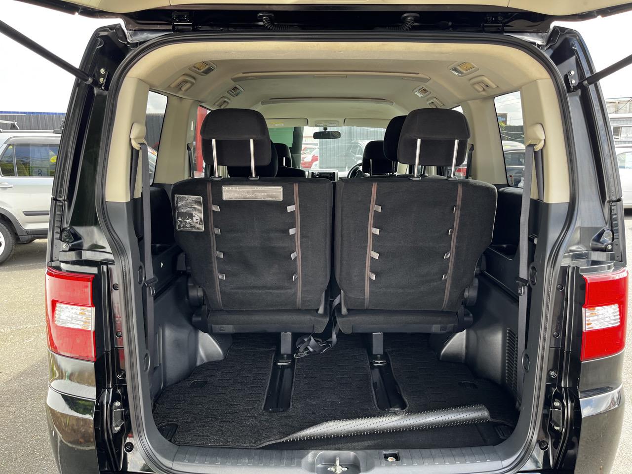 2009 Mitsubishi DELICA