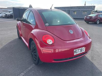2009 Volkswagen Beetle - Thumbnail