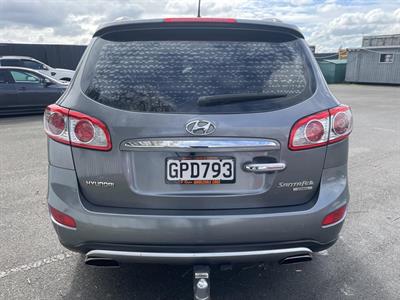 2012 Hyundai Santa Fe - Thumbnail