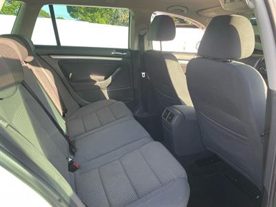 2008 Volkswagen Golf - Thumbnail