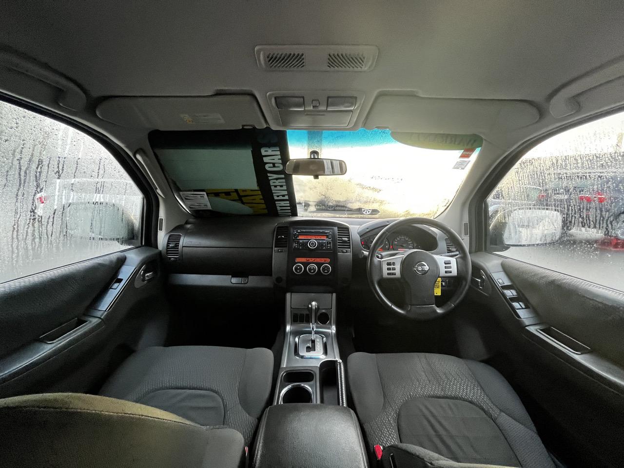 2010 Nissan NAVARA