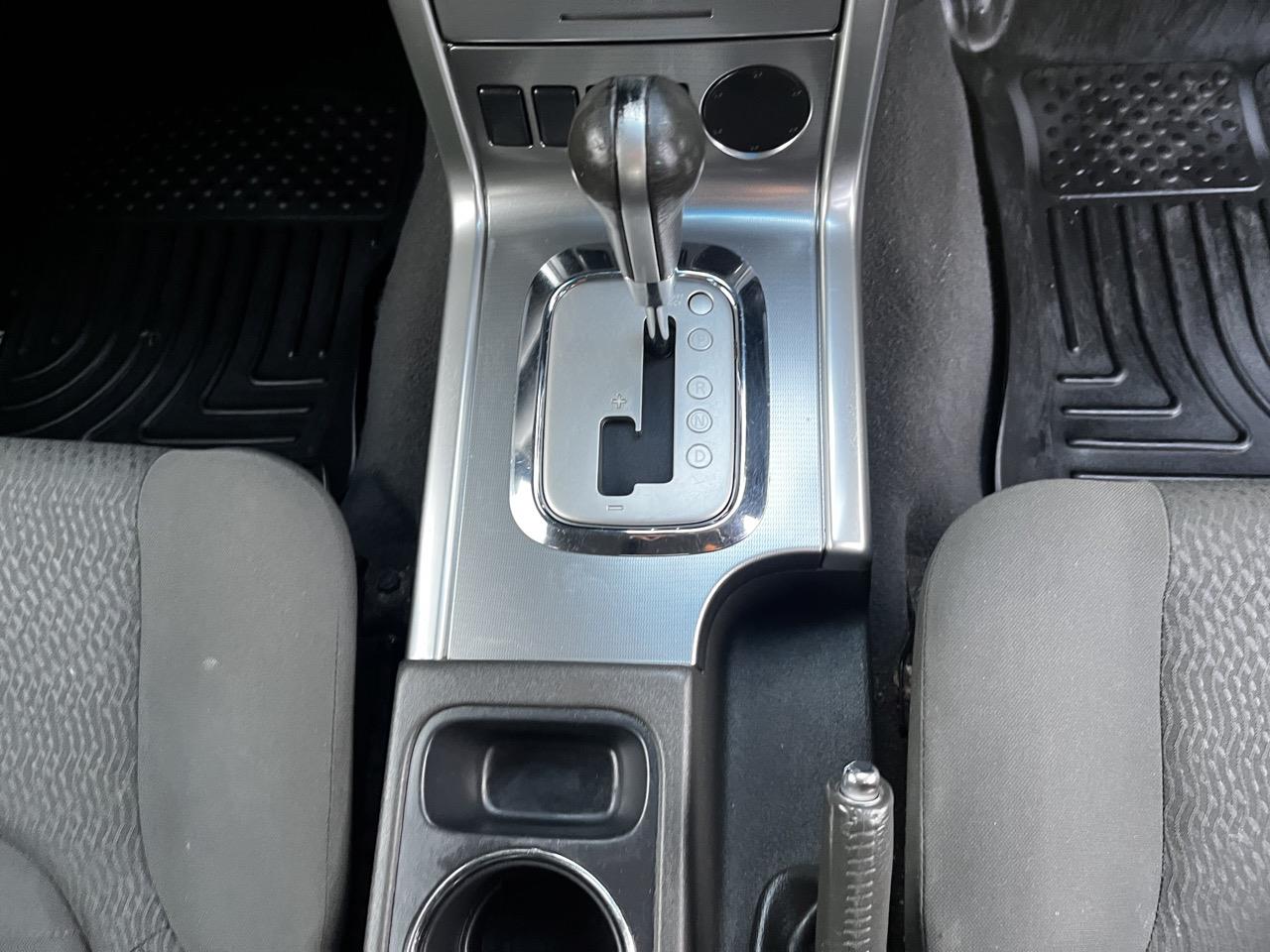 2010 Nissan NAVARA