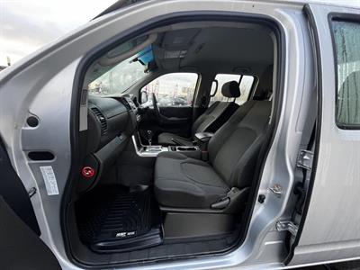 2010 Nissan NAVARA - Thumbnail