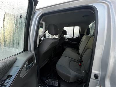 2010 Nissan NAVARA - Thumbnail