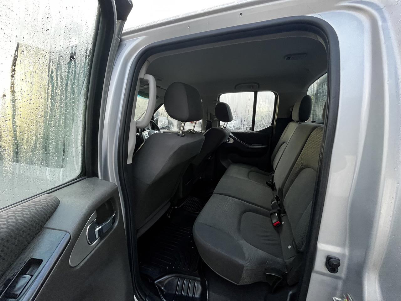 2010 Nissan NAVARA