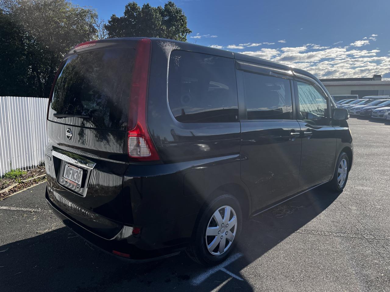 2008 Nissan Serena