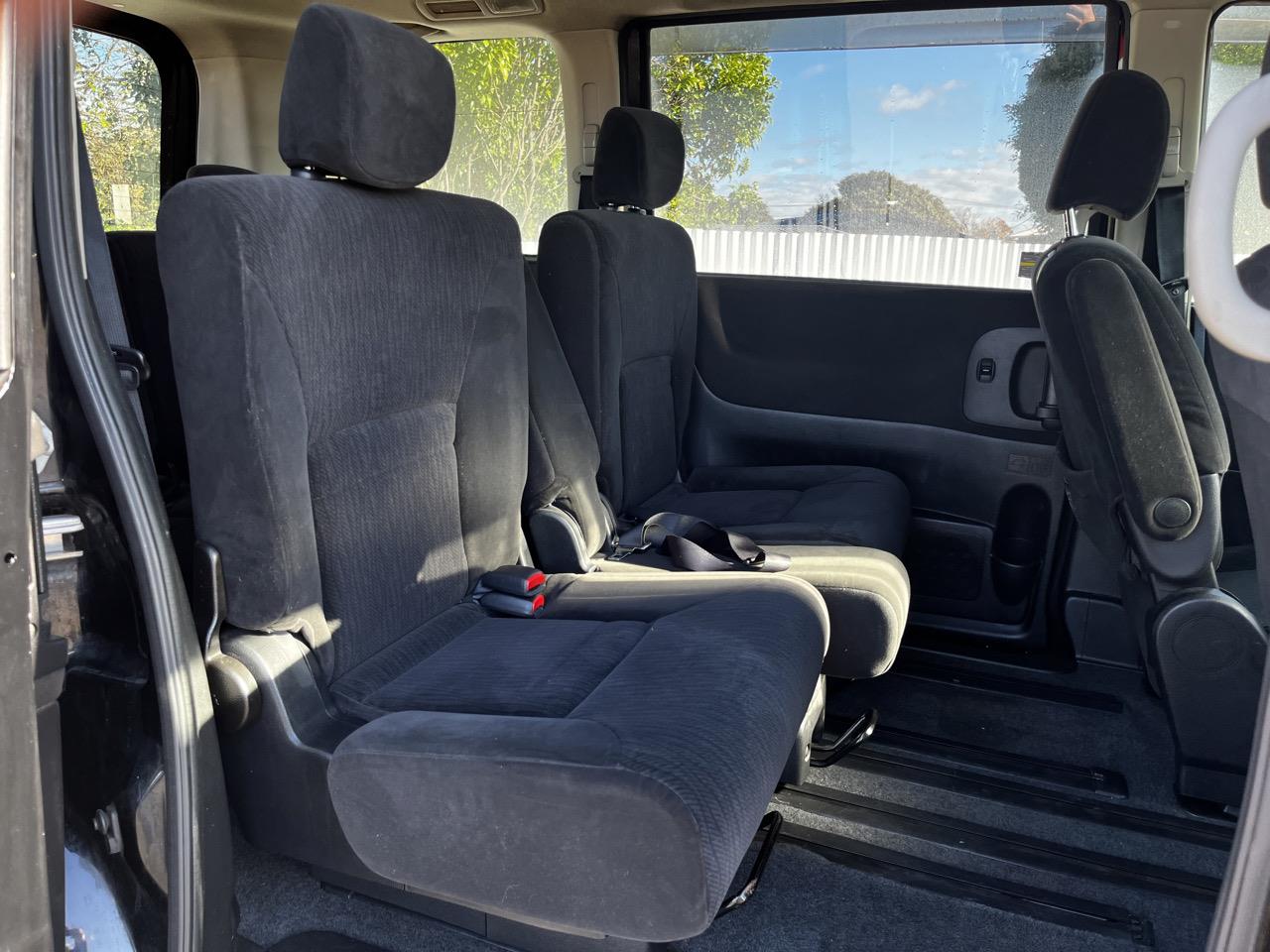 2008 Nissan Serena