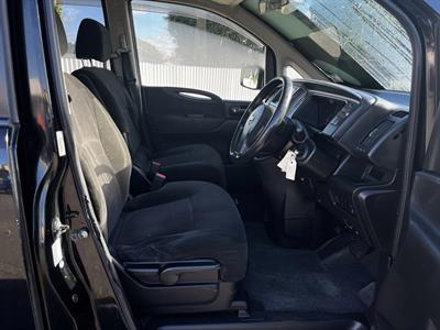 2008 Nissan Serena - Thumbnail