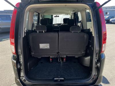 2008 Nissan Serena - Thumbnail