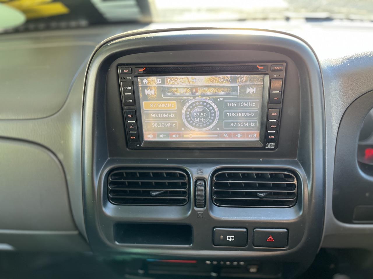 2013 Nissan NAVARA
