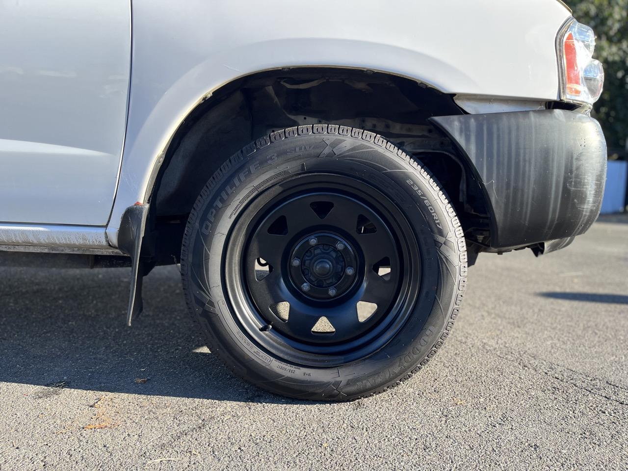 2013 Nissan NAVARA