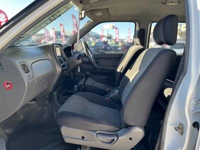 2013 Nissan NAVARA - Thumbnail