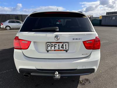 2011 BMW 320i - Thumbnail