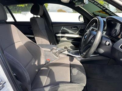 2011 BMW 320i - Thumbnail