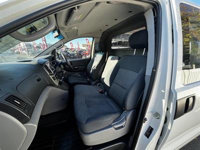 2017 Hyundai Iload - Thumbnail