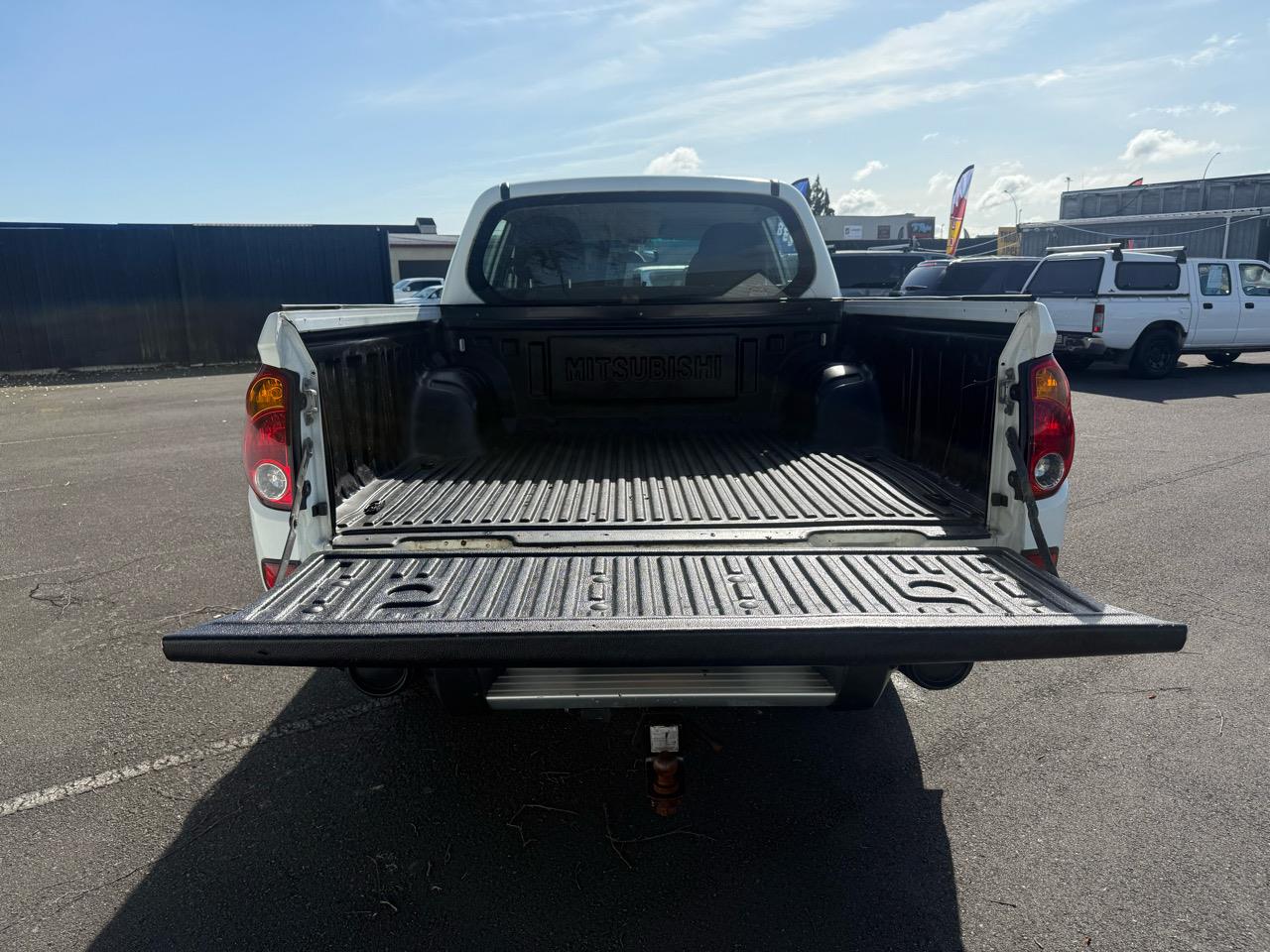 2011 Mitsubishi Triton