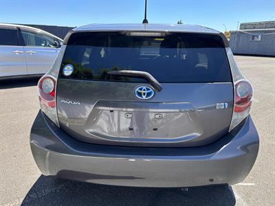 2012 Toyota AQUA - Thumbnail