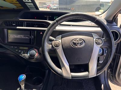 2012 Toyota AQUA - Thumbnail