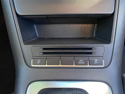 2010 Volkswagen Tiguan - Thumbnail